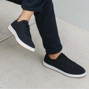 Like new! Suavs black and white shoes size 11 women and 9 men